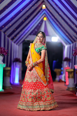 RHT_3647-FULL POSE