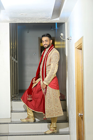 RHT_3197-FULL POSE