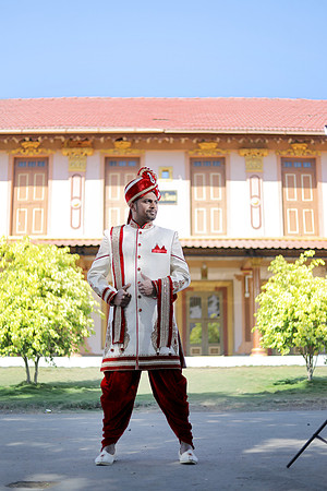 RHT_3087-FULL POSE