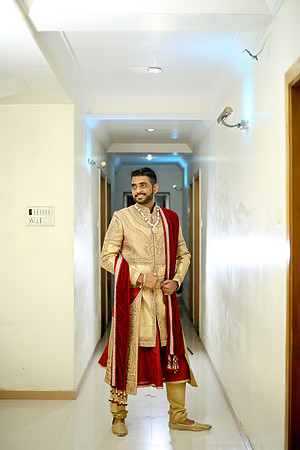 RHT_3174-FULL POSE