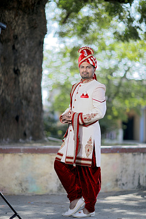 RHT_3104-FULL POSE