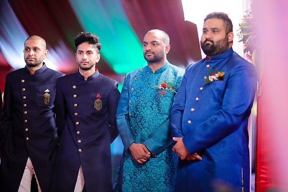 953