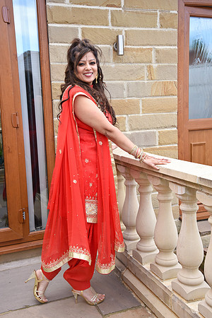 209-FULL POSE