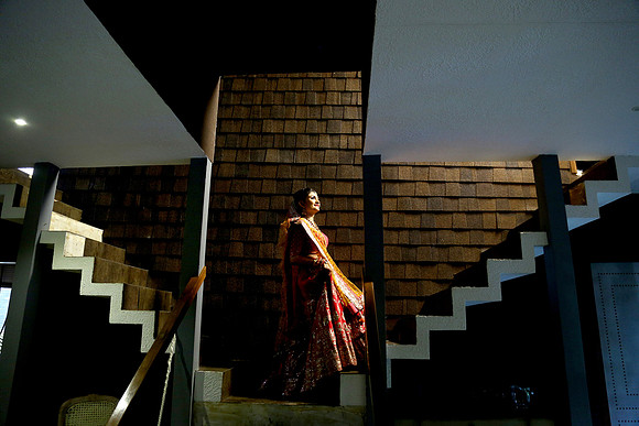 RHT_5356-FULL POSE