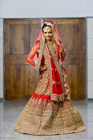 RHT_3459-FULL POSE