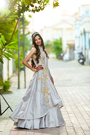 4E5A9658-FULL POSE