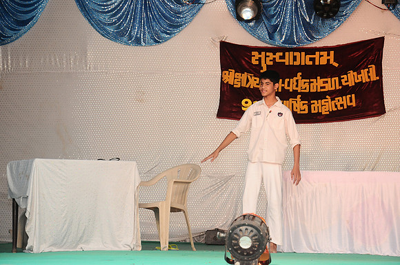 UPS_5699