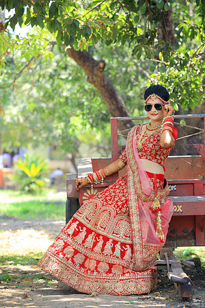 CVOR5377-FULL POSE