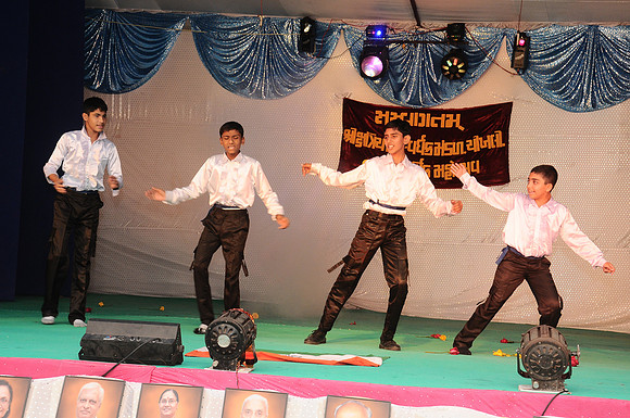 UPS_5595