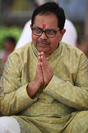 VJY_3760