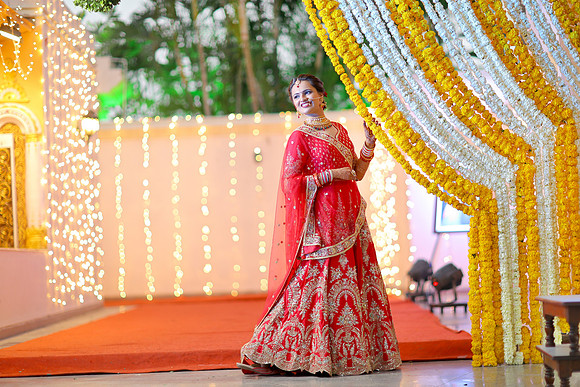 RHT_9539-FULL POSE