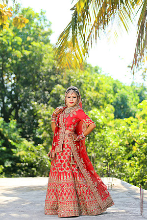 RHT_0018-FULL POSE