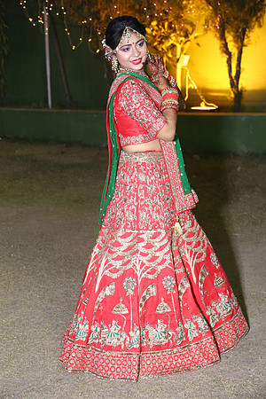 VISH1581-FULL POSE