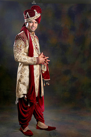 RHT_6554-FULL POSE