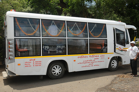 UPS_3728