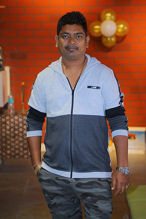 7V9A7683
