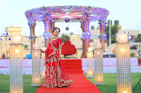 RHT_9457-FULL POSE