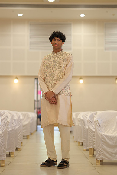 ARK_J_ (353)